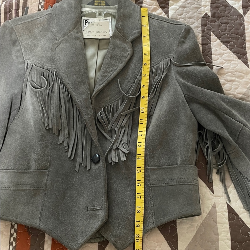 PIONEER Gray Suede Fringe Western Jacket - Picture 6 of 6